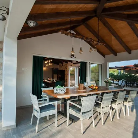 Beautiful Villa Rustical Villa Milna (Brac)